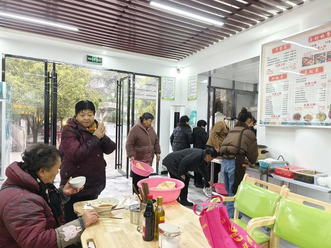 社区老年餐厅可向其他社会群体开放