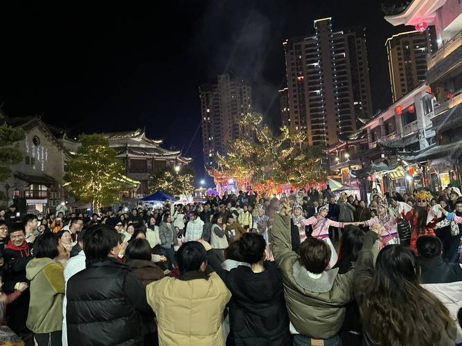 锦绣中国年|福建宁化畲乡锣鼓花灯闹新春