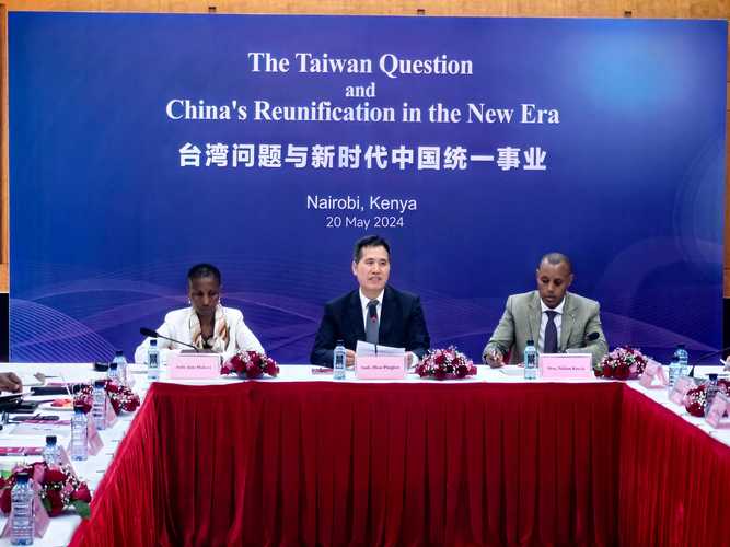 阿富汗临时政府发言人:中亚-南亚1000兆瓦输电工程项目重启