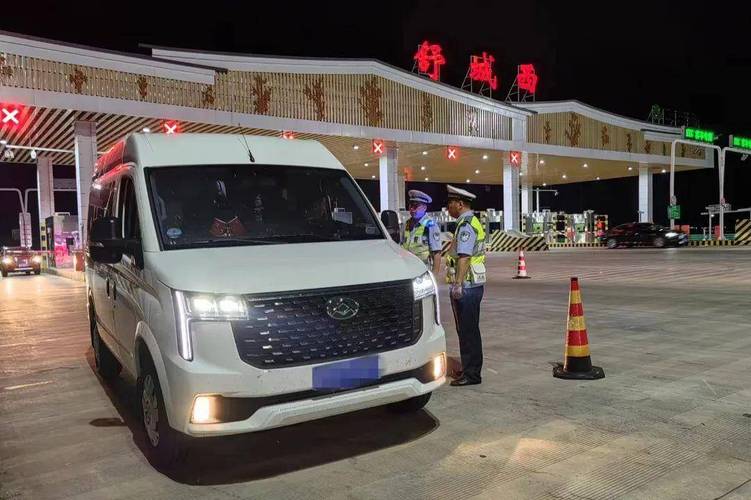 整治面包车超员违法 皖苏浙豫鄂赣6省联合行动