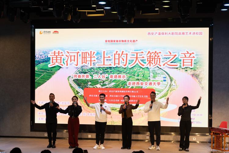 记者走基层|到河博听曲艺赏非遗