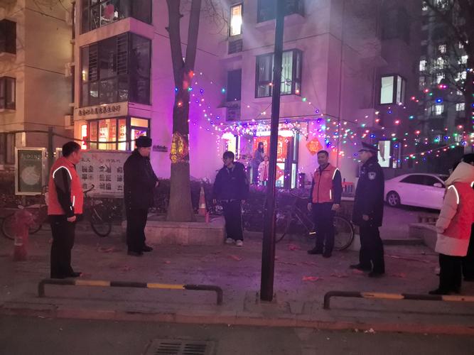 除夕“不打烊”:“环卫之家”的城市守护情