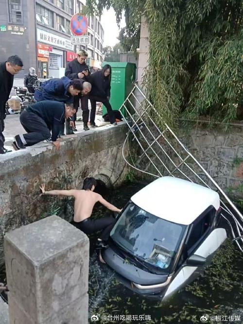 河南小伙“硬挤”下高铁站台缝隙救幼儿 警方已为其申请见义勇为