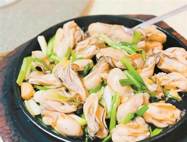 沙井蚝肉质肥美 大盆菜寓意团圆 深圳非遗美食多到能拼一桌年夜饭