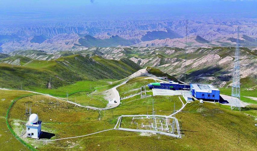 青海加大智慧矿山建设力度 青海能源集团探索“数字化减人”新路径 世界海拔最高、倾角最大煤炭矿井鱼卡公司加派井下巡检机器人