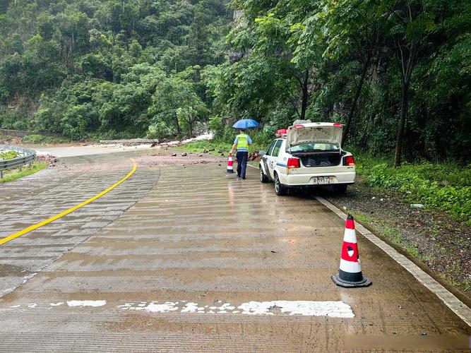 花都区X308线部分路段有山体滑坡风险 已实施临时交通管制