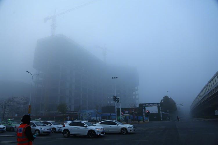 广西壮族自治区梧州市发布大雾黄色预警_1
