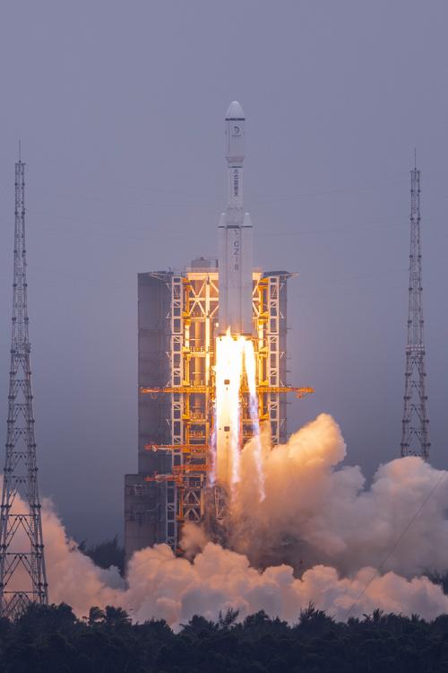 长征八号运载火箭运抵海南 将执行鹊桥二号中继星发射任务