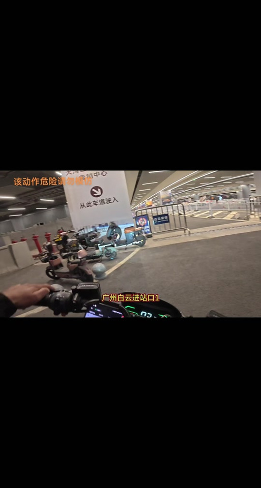 查获107.4万美元!
